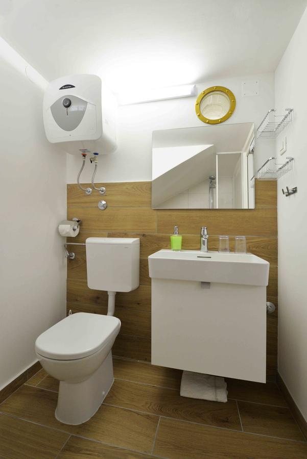 Sea Side Apartment Муртер Экстерьер фото